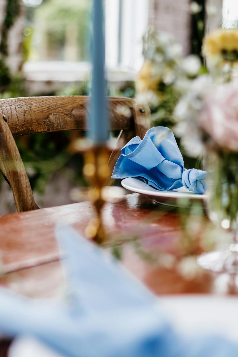Romantic wedding table centerpiece