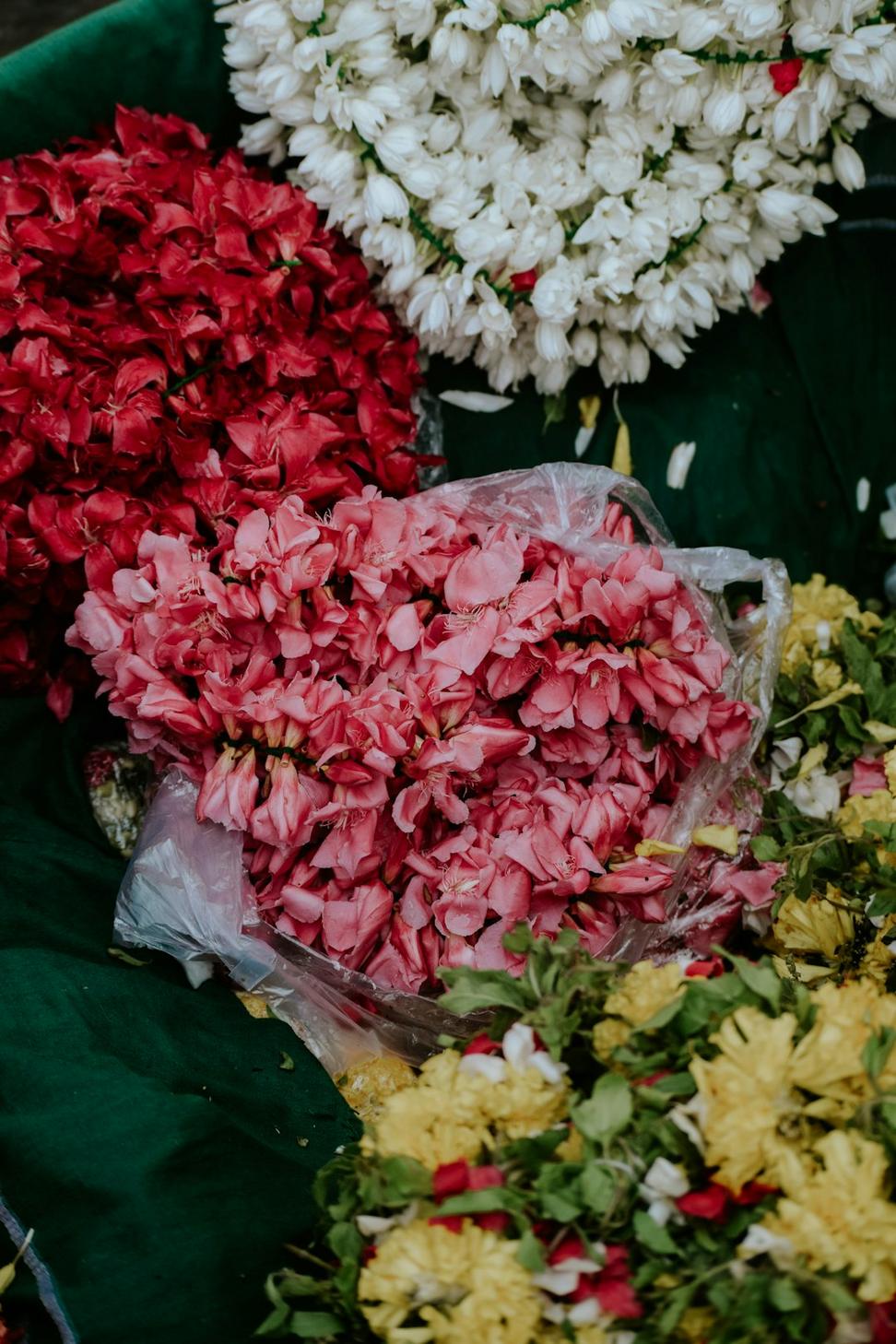 Funeral spray arrangement